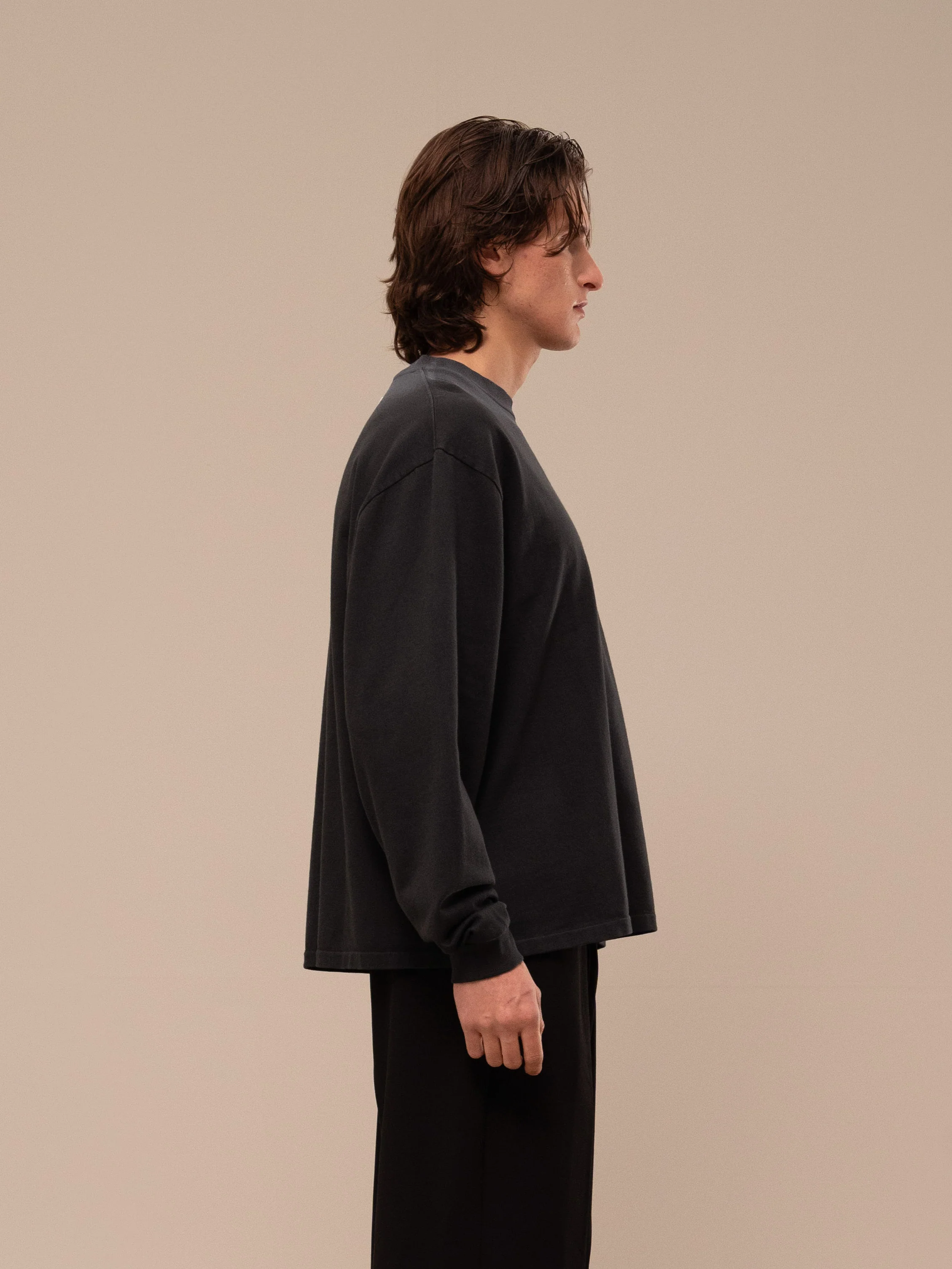 BOND EMBLEM LONGSLEEVE - Image 3