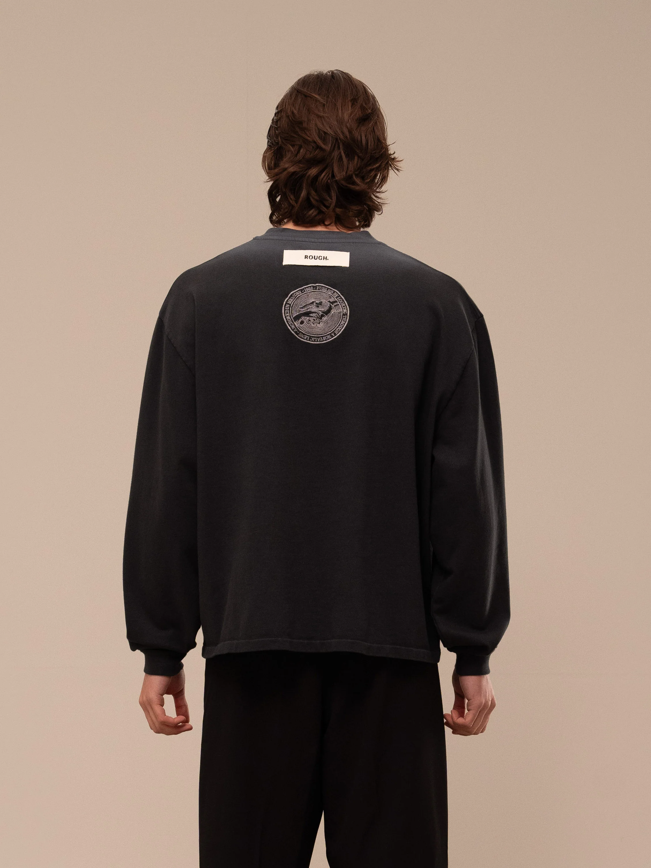 BOND EMBLEM LONGSLEEVE - Image 4