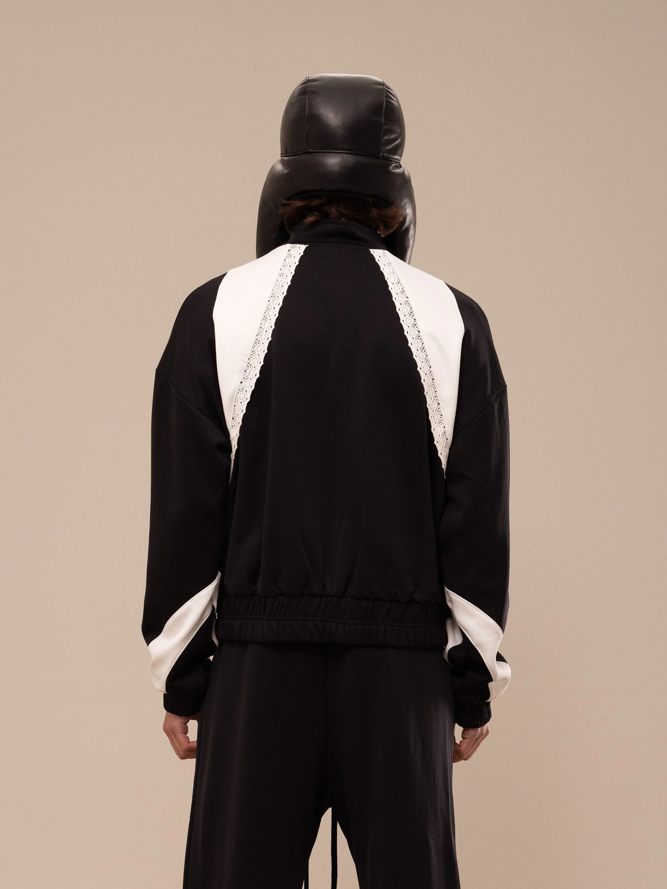 PADDED LEATHER SHAPKA - Image 4
