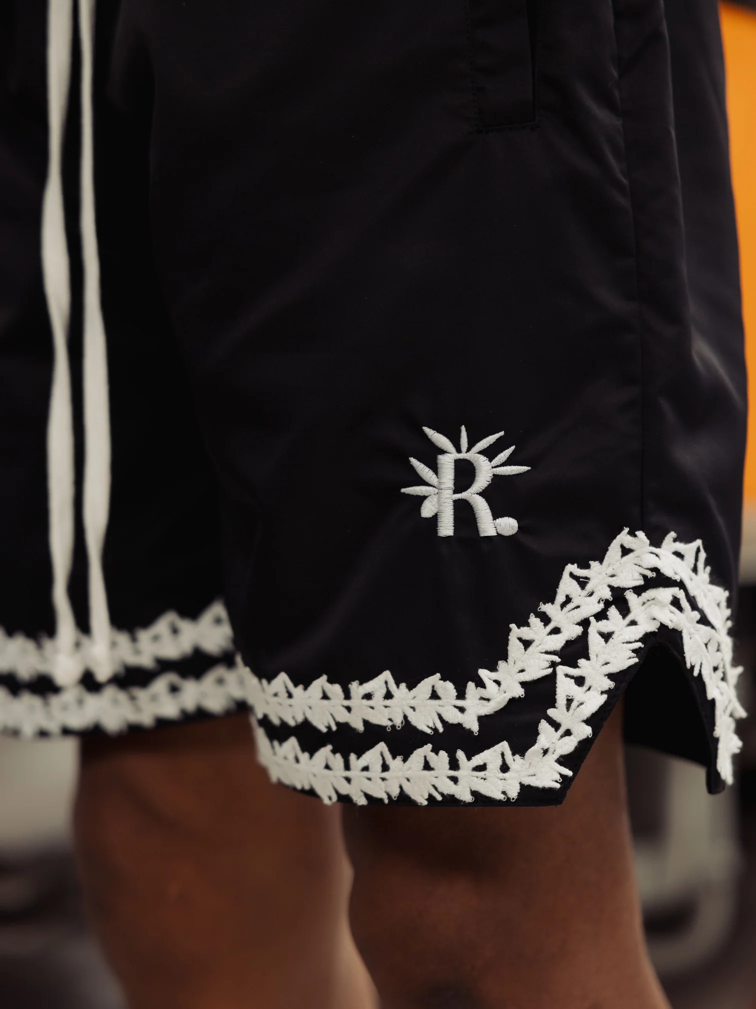 SHORTS WITH KNITTED OLIVES - Image 6