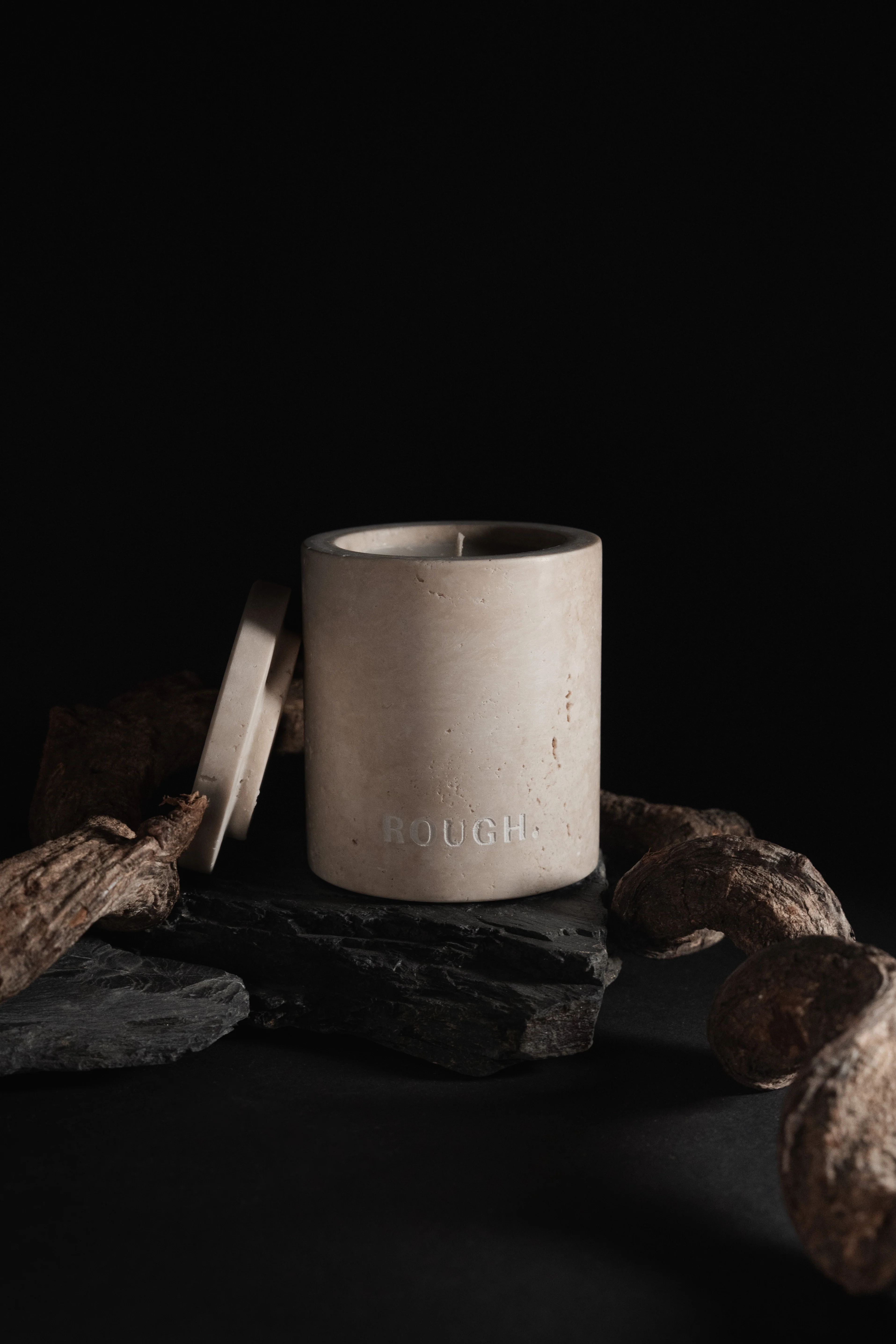 SCENTED TRAVERTINE CANDLE - Image 6