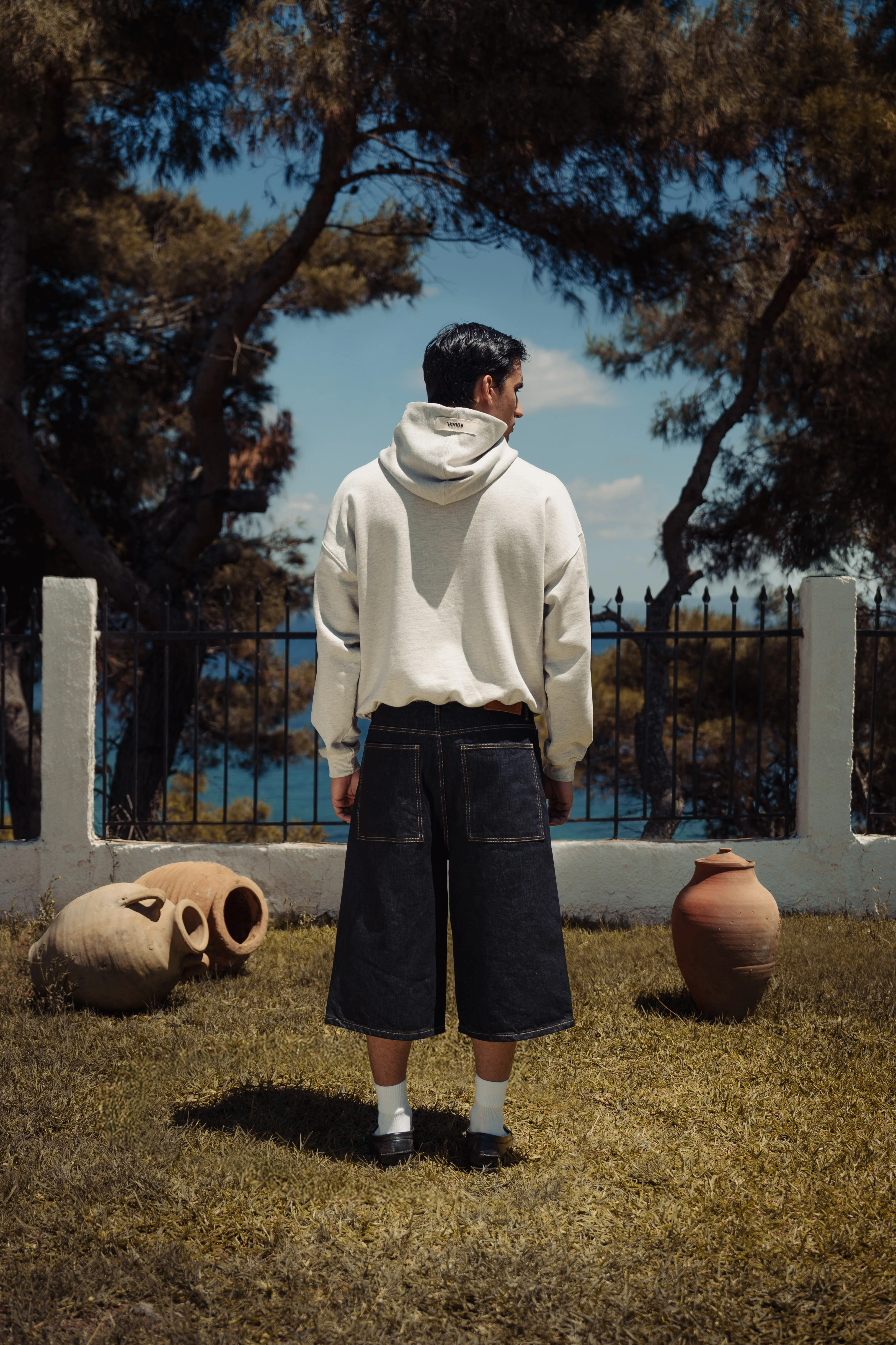 SIGNATURE HOODIE GREY - Image 4